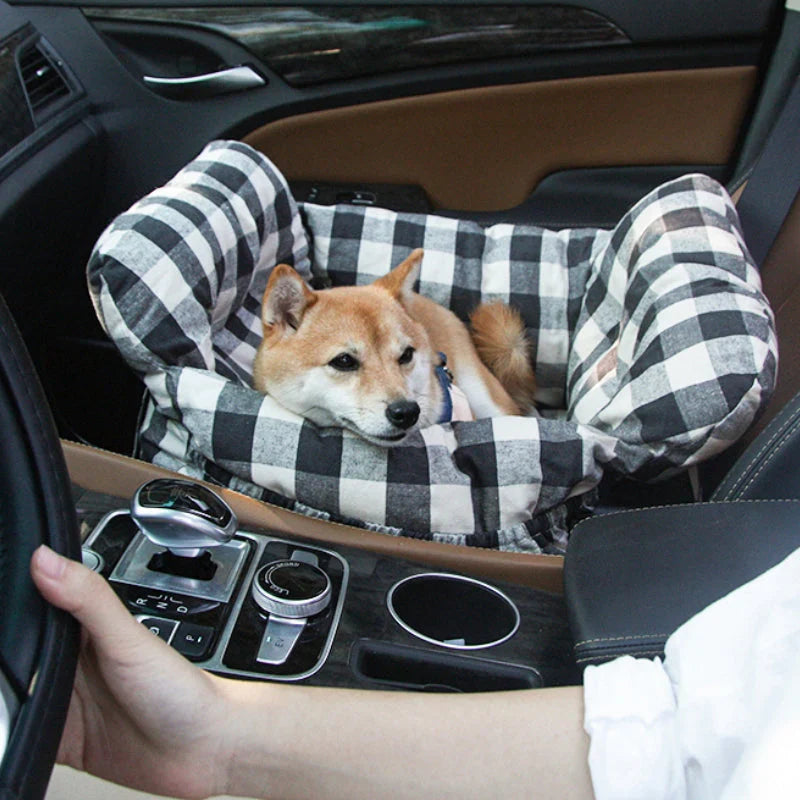 Bequemes Hundebett für das Auto