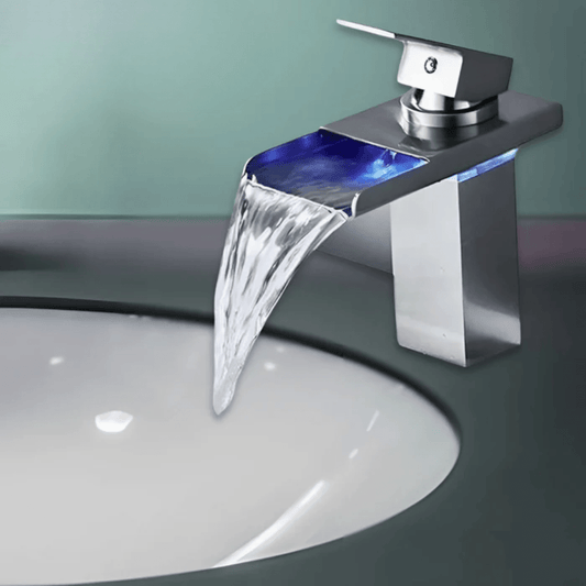 VidricLED - Temperature-Dependent Wall-Mounted Faucet