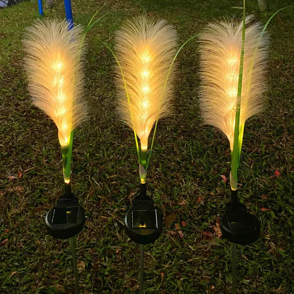 Dekorative Rattan Gartenbeleuchtung – Solar-Lampe im Grasdesign für den Außenbereich