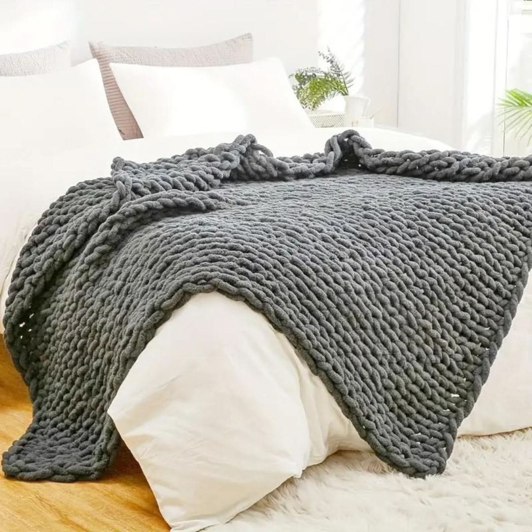 Cuddle Cloud - Luxurious Cuddle Blanket