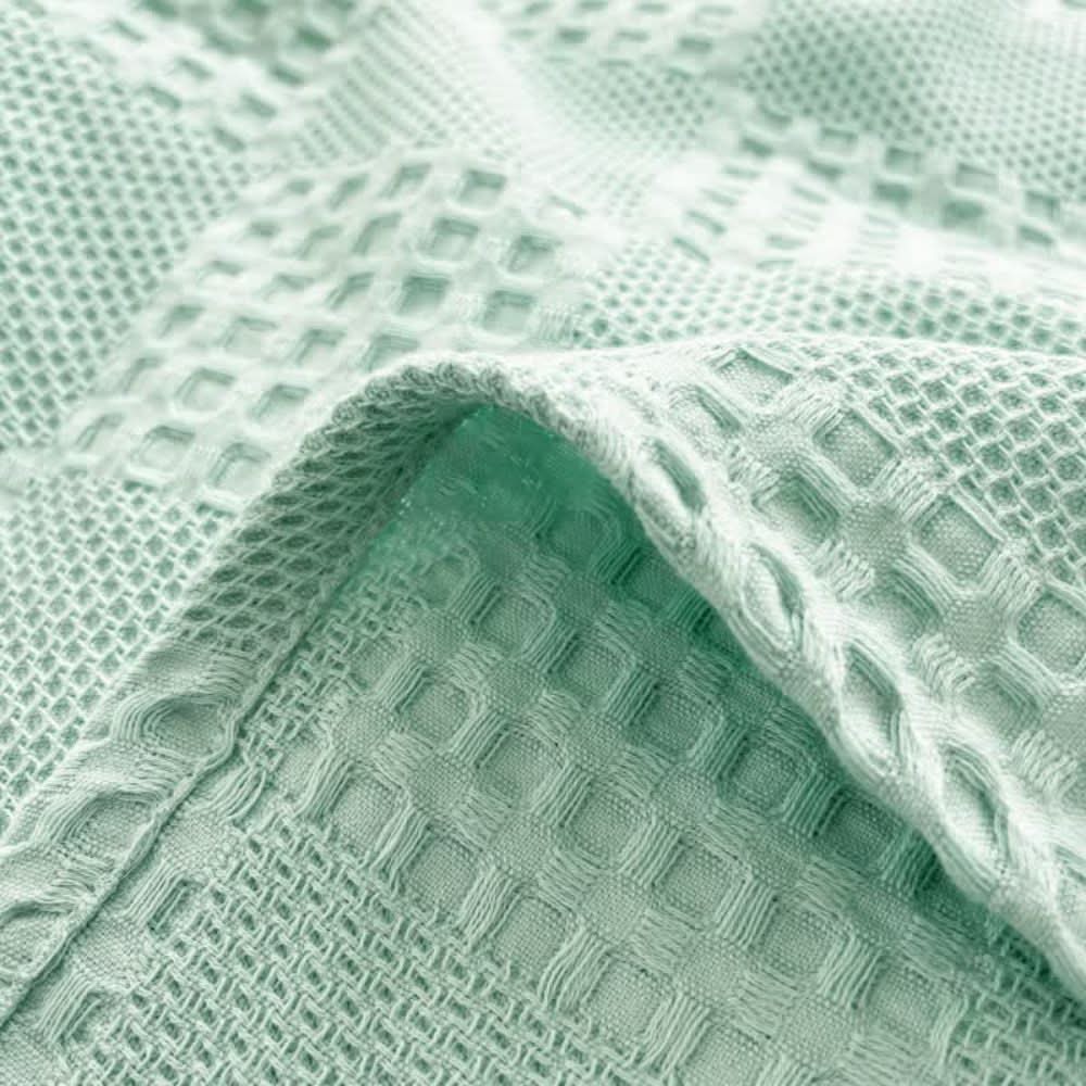 OLIV - Stylish and soft blanket
