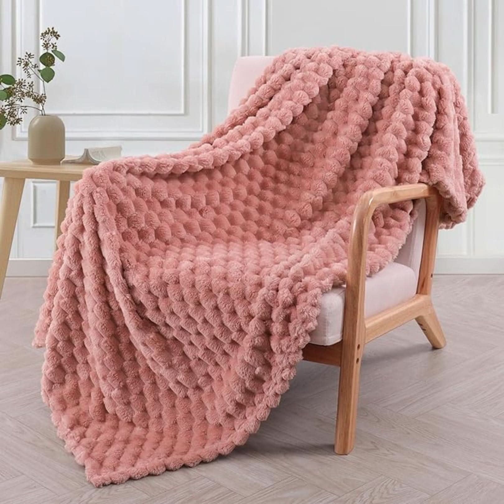 DARA - Cuddly Blanket