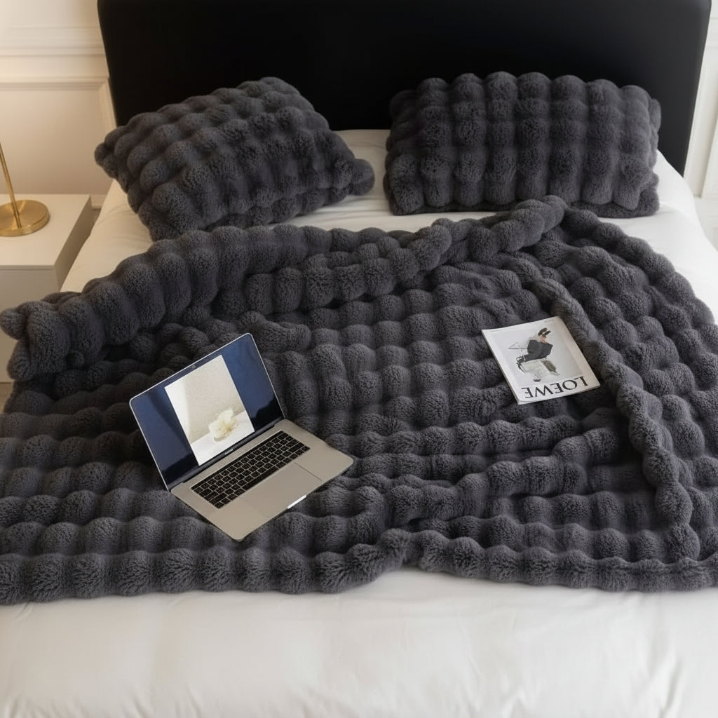 CORA - Ultra-Soft Fleece Blanket
