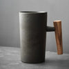 Nordische Design-Tasse – Minimalistische Keramiktasse mit Holzgriff