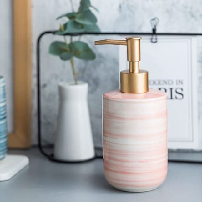 Arvy - Elegant and durable dispenser