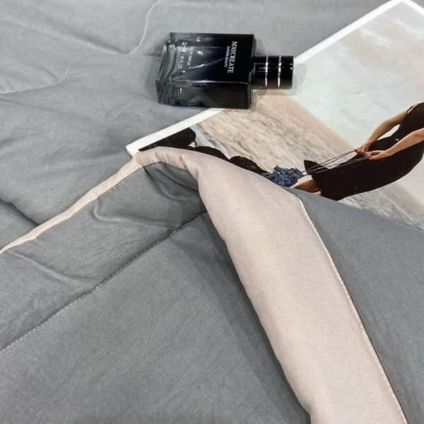 ComfyLux - High-Quality Lightweight Blanket