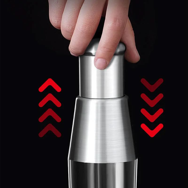 GARLIC MASTER - Efficient Stainless Steel Garlic Press for Quick and Effortless Pressing in Everyday Use