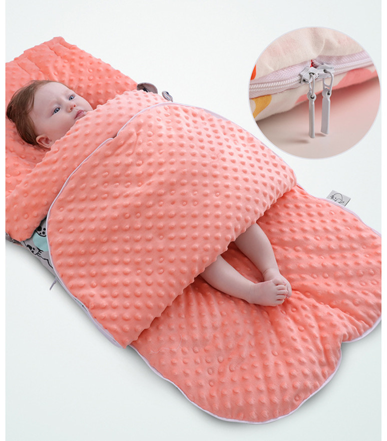Baby Schlafsack mit Kapuze – Minky Decke für Neugeborene