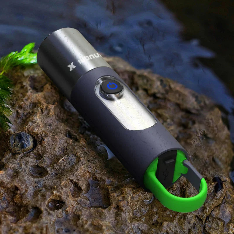 Multifunktionale LED-Taschenlampe