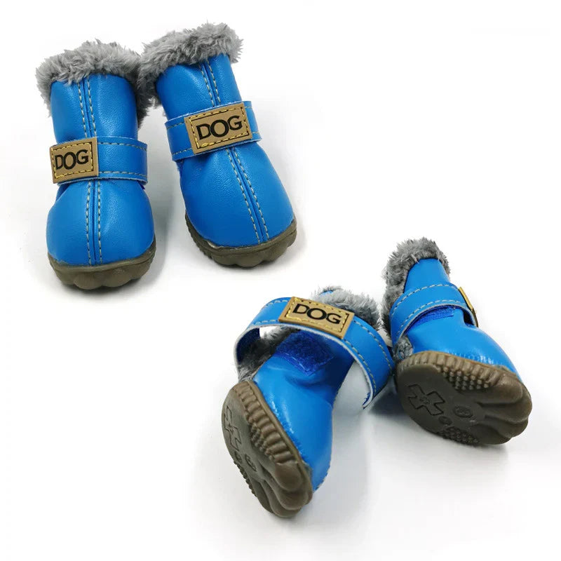 Kuschelige Hundeschneestiefel im Leder Look