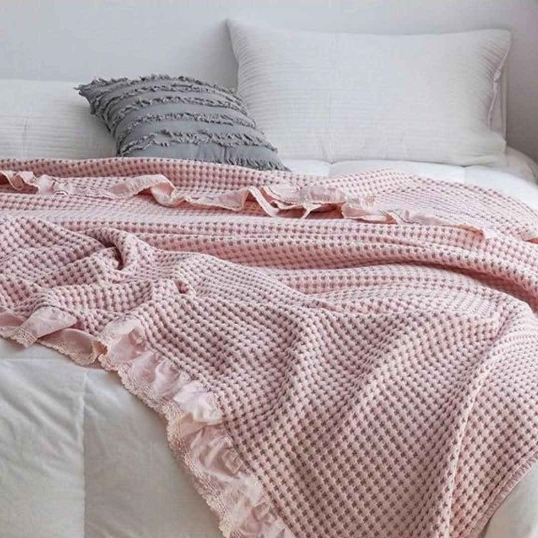 INA - Slim and snuggly blanket