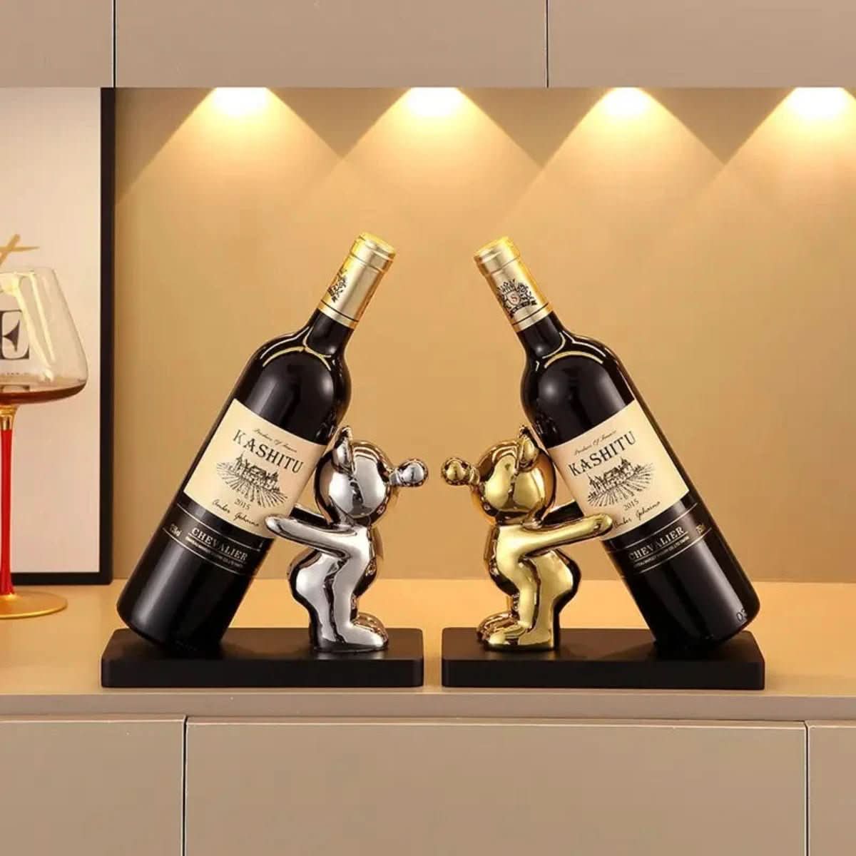 Bärenwein Rack – Decorative Ceramic Bear Design Wine Rack for Stylish Bottle Storage