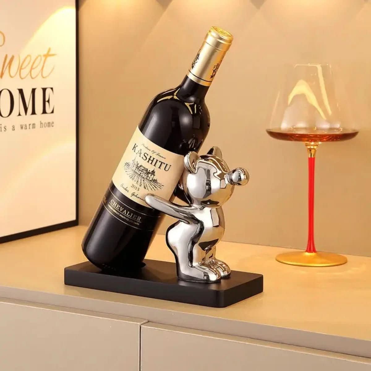 Bärenwein Rack – Decorative Ceramic Bear Design Wine Rack for Stylish Bottle Storage