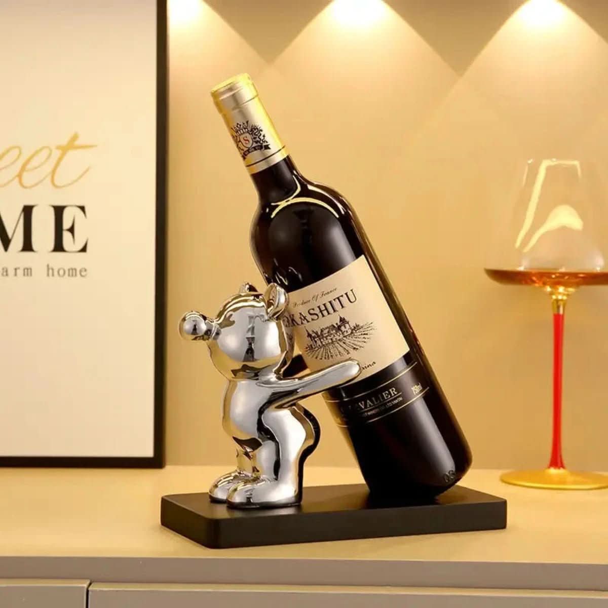 Bärenwein Rack – Decorative Ceramic Bear Design Wine Rack for Stylish Bottle Storage