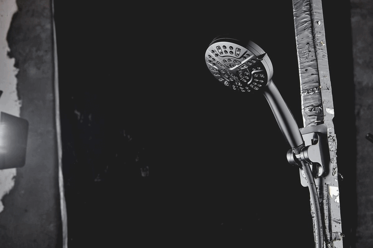 LuxeFlow - High-Quality Shower Head