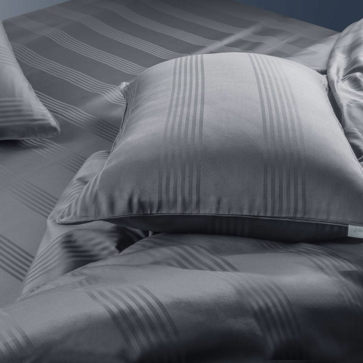 Aurelisse Pillowcases Premium Cotton Luxurious Pillow Shams for a Stylish Bedroom