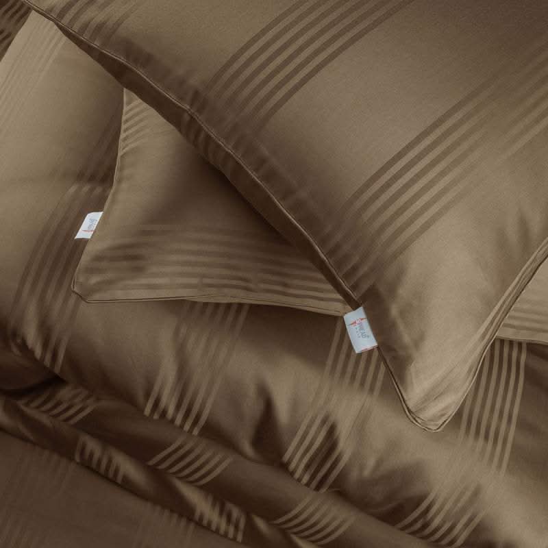 Aurelisse Pillowcases Premium Cotton Luxurious Pillow Shams for a Stylish Bedroom