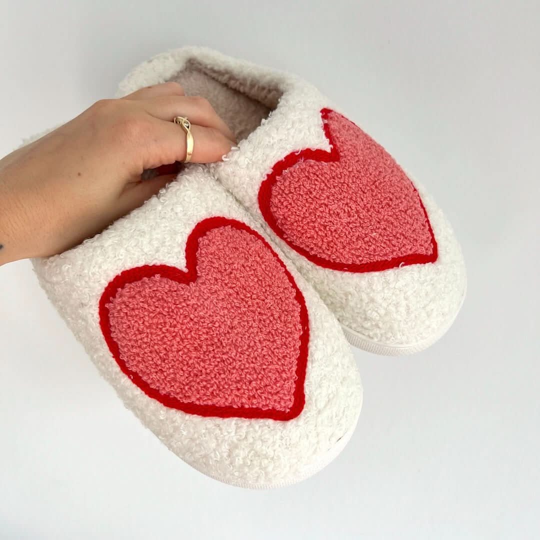Cuddle Heart Slippers – Cuddly Slippers With Heart Design For Warm Feet