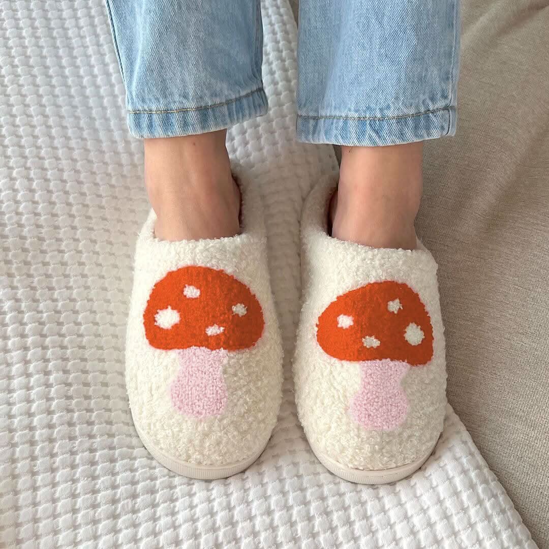 Cuddle Heart Slippers – Cuddly Slippers With Heart Design For Warm Feet