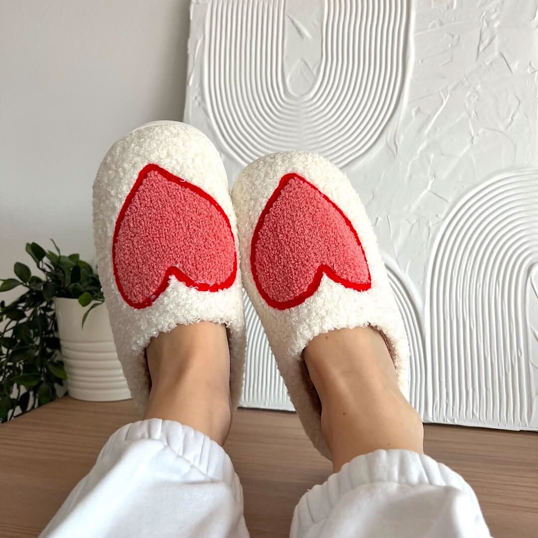 Cuddle Heart Slippers – Cuddly Slippers With Heart Design For Warm Feet