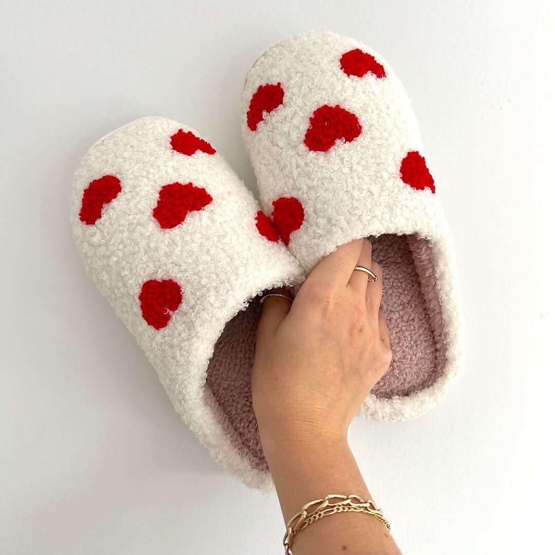 Cuddle Heart Slippers – Cuddly Slippers With Heart Design For Warm Feet