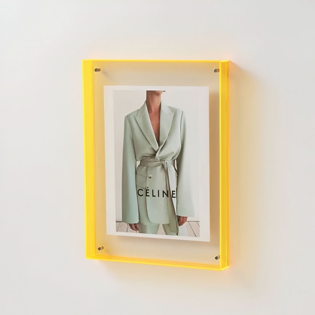 Crystal Frame – Modern Acrylic Picture Frame For Floating Elegance