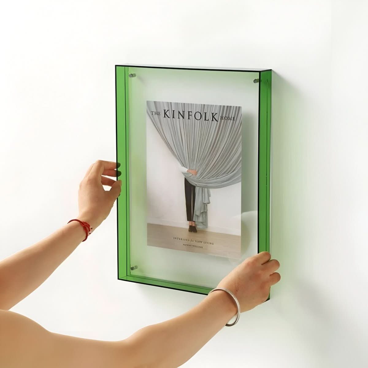 Crystal Frame – Modern Acrylic Picture Frame For Floating Elegance