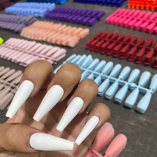 CHICNAILS – Matte Press-On Nails For Effortless Style