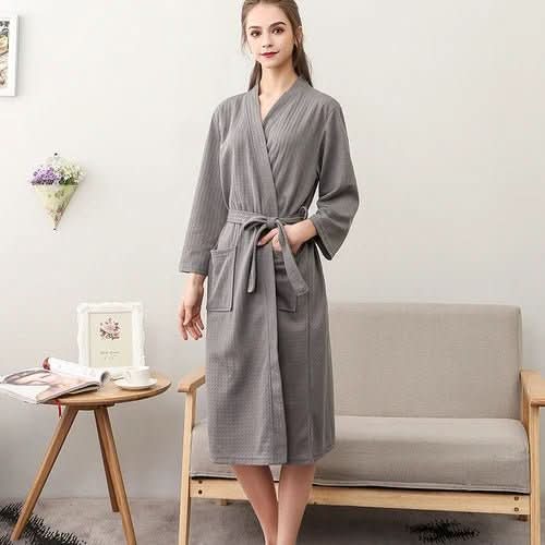 CottonWave – Gender-Neutral Waffle Bathrobe Made of Polyester, Breathable and Stylish