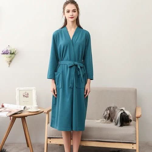 CottonWave – Gender-Neutral Waffle Bathrobe Made of Polyester, Breathable and Stylish