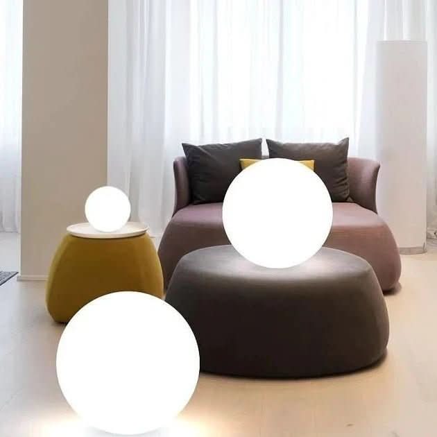 GLOWGLOBE – LED Light Sphere with 16 Colors and Remote Control for Indoor and Outdoor Use