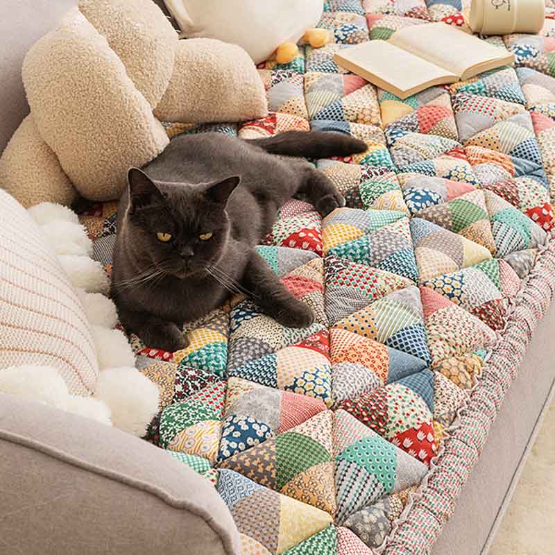 NaturWebstuhl Cover – Elegant Sofa Protection with a Natural Touch