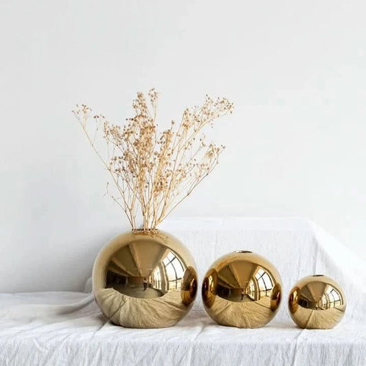 Pia - Beautiful Gold Ceramic Vase