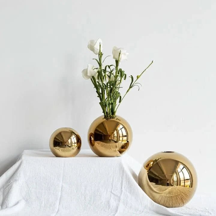 Pia - Beautiful Gold Ceramic Vase
