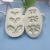 HOLLYBELLS – Weihnachtliche Silikonform mit Stechpalmenblättern und Glöckchen für Fondant und Schokolade 4