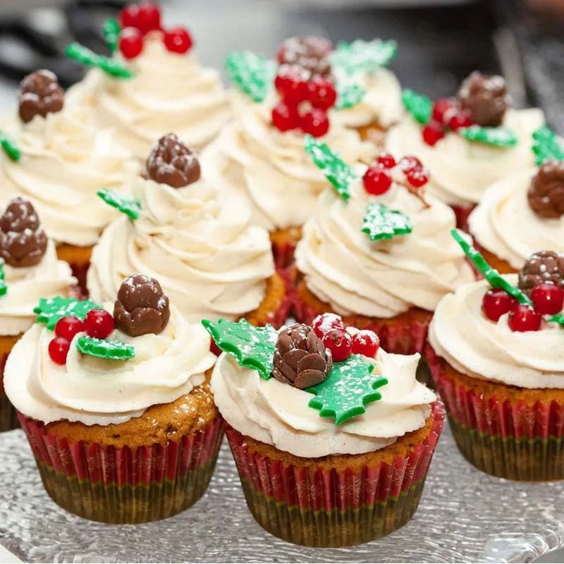 HOLLYBELLS – Weihnachtliche Silikonform mit Stechpalmenblättern und Glöckchen für Fondant und Schokolade 7