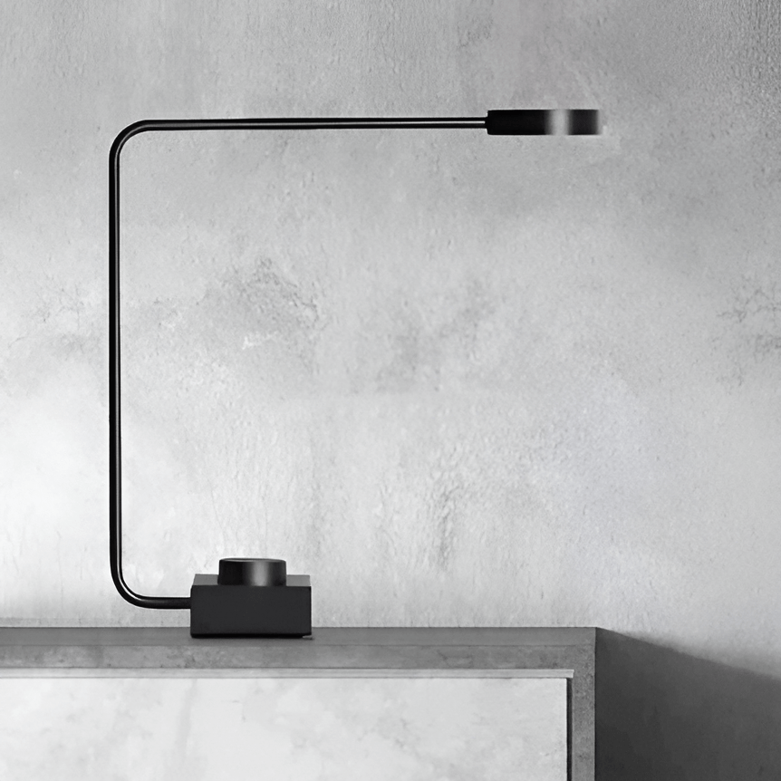 GENEVIEVE Dimmable LED Lamp with Uniform Illumination