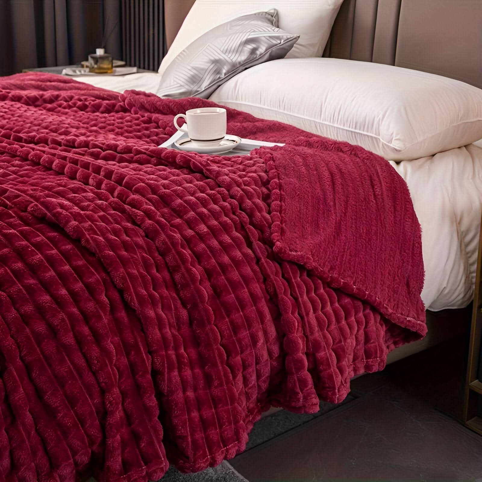CORALWAVE – Ultra-Soft Textured Fleece Blanket