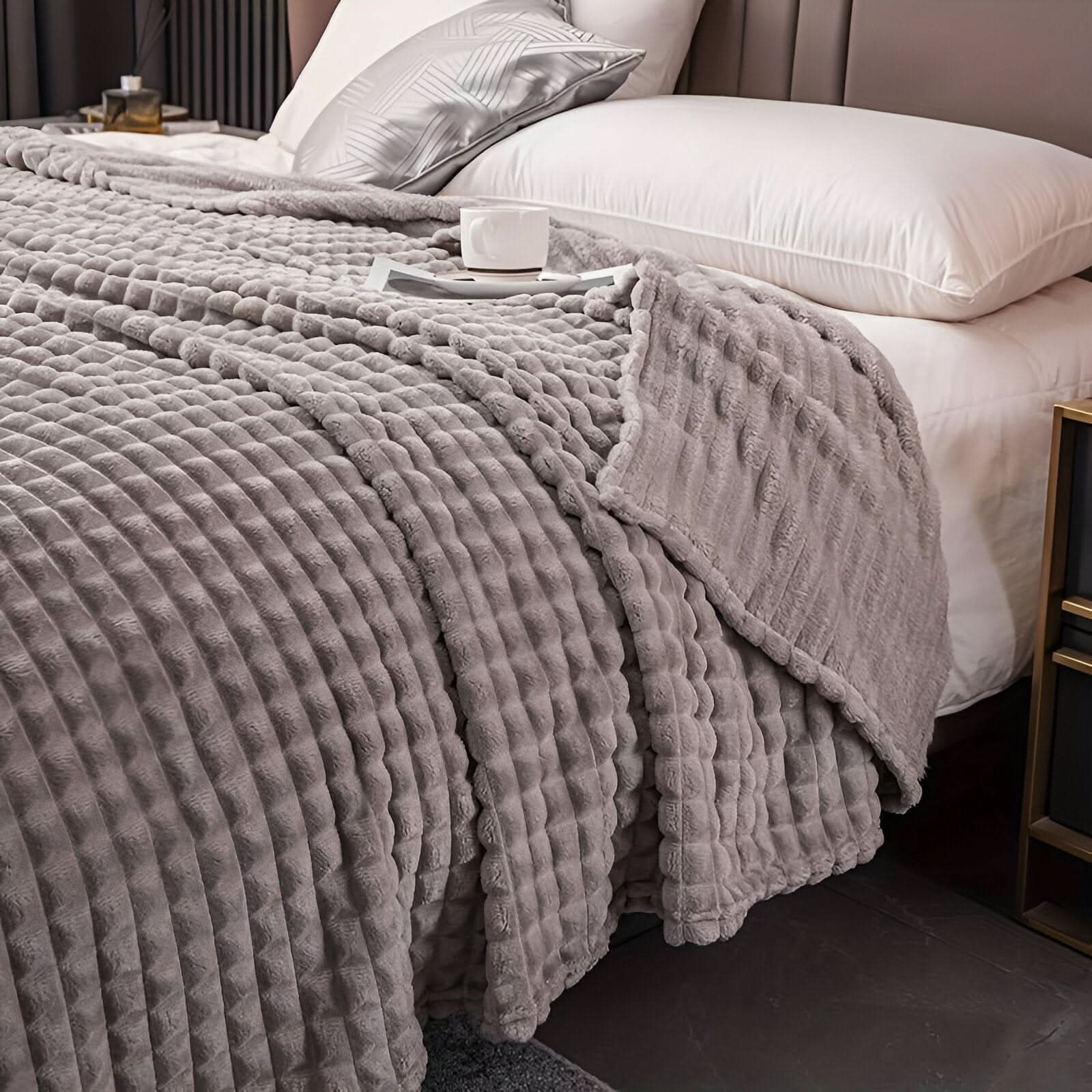 CORALWAVE – Ultra-Soft Textured Fleece Blanket