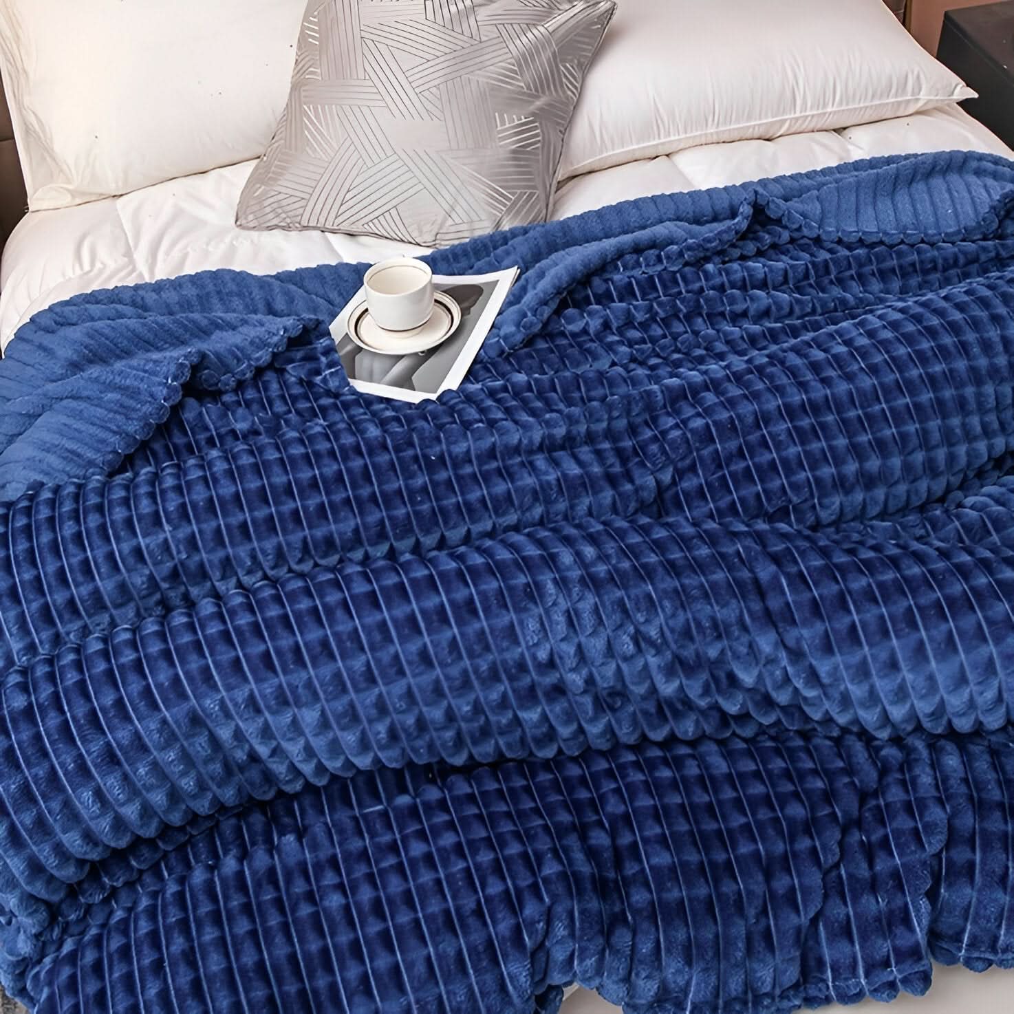 CORALWAVE – Ultra-Soft Textured Fleece Blanket