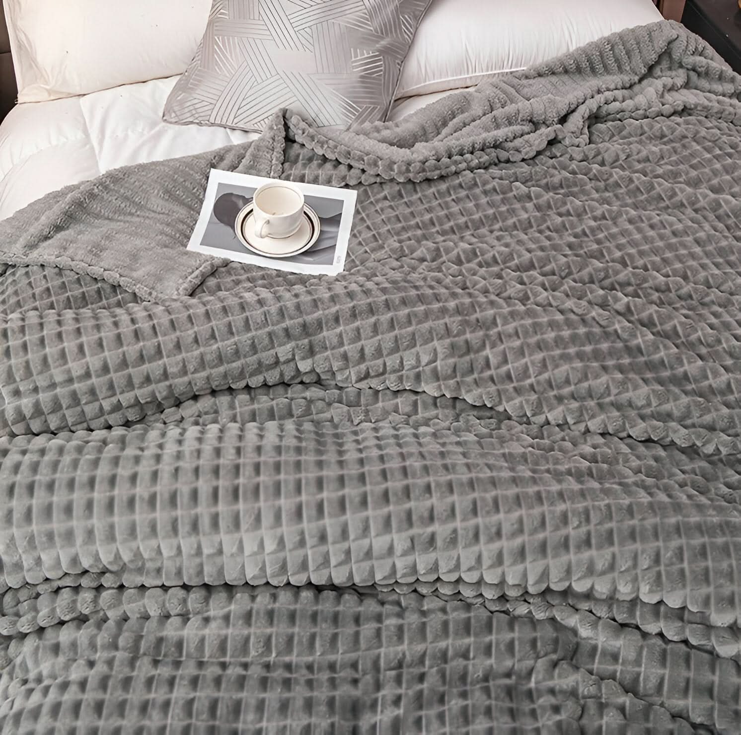 CORALWAVE – Ultra-Soft Textured Fleece Blanket