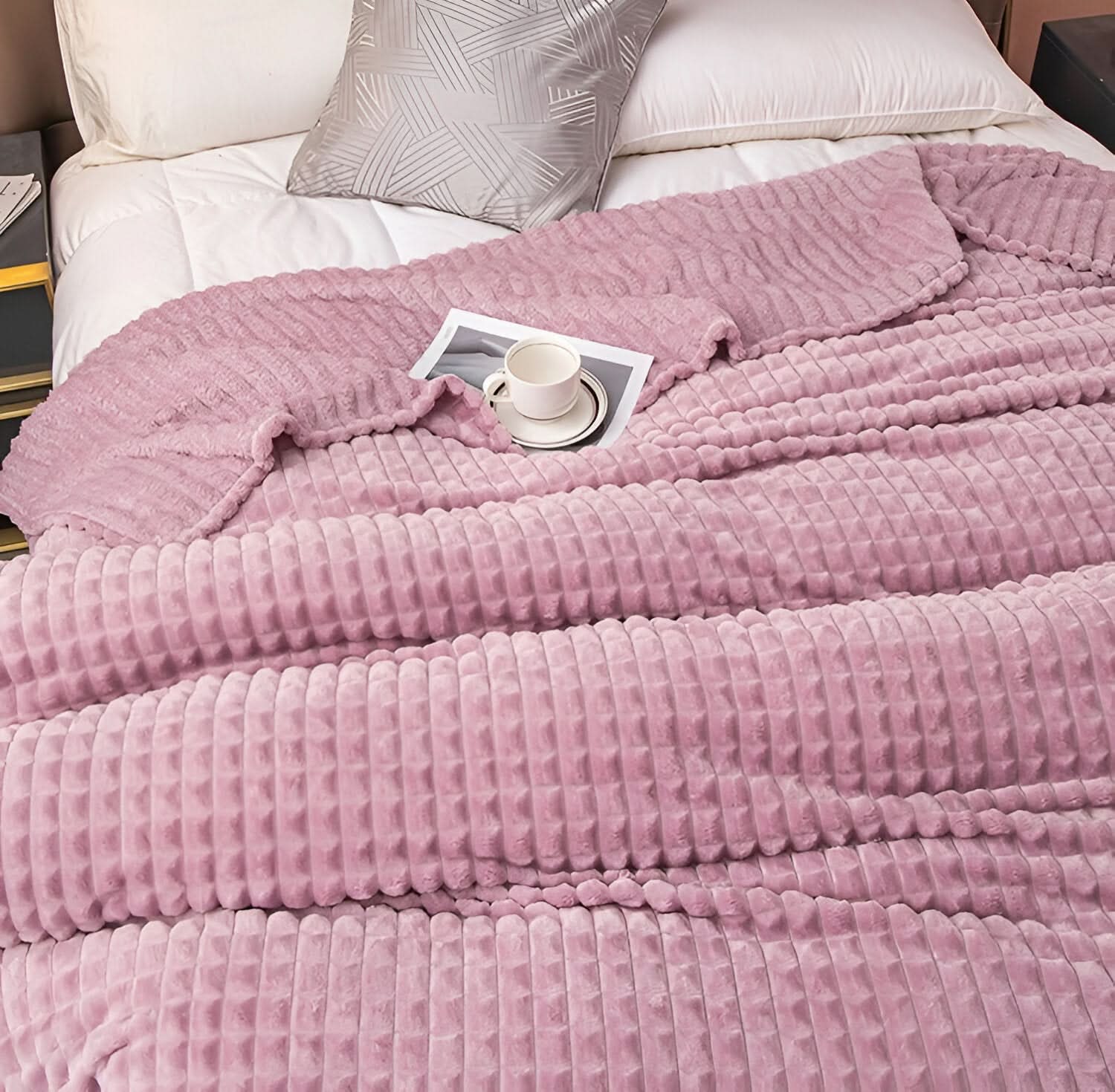 CORALWAVE – Ultra-Soft Textured Fleece Blanket