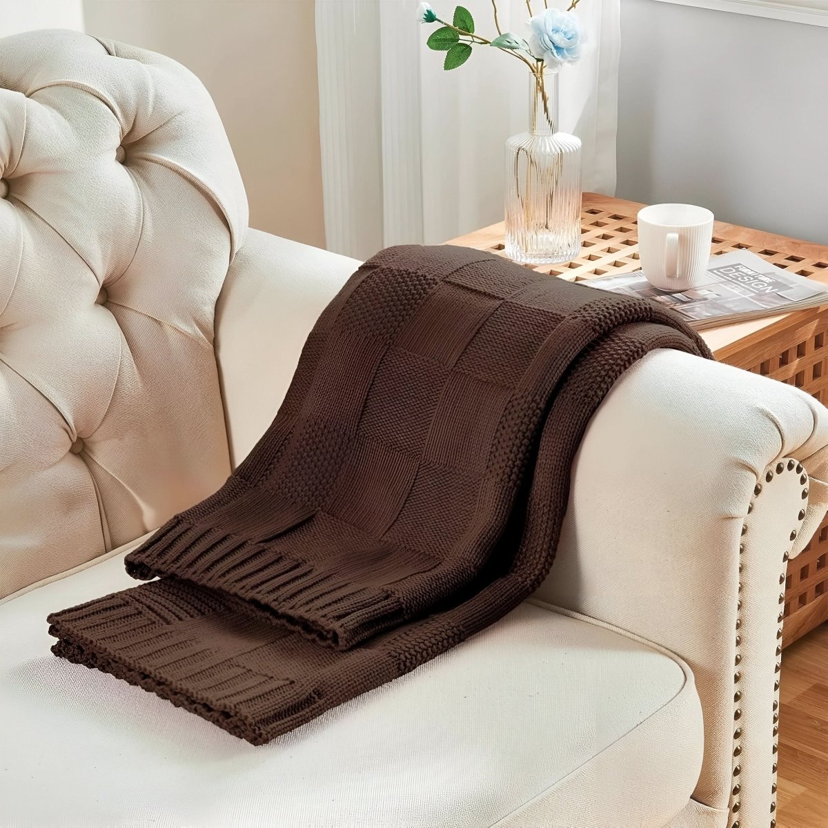 Monostripe – Minimalist Knitted Blanket