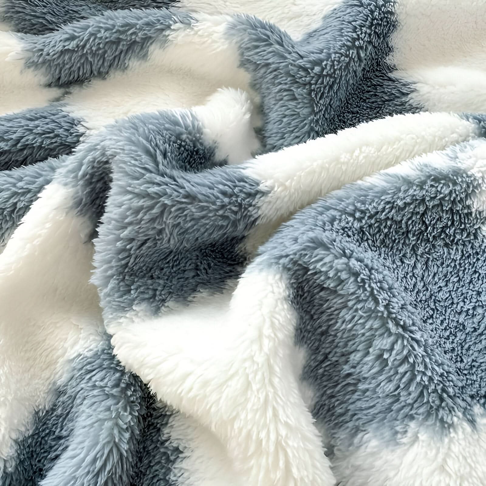 SNUGSPOT – Colorful Plaid Fleece Blanket