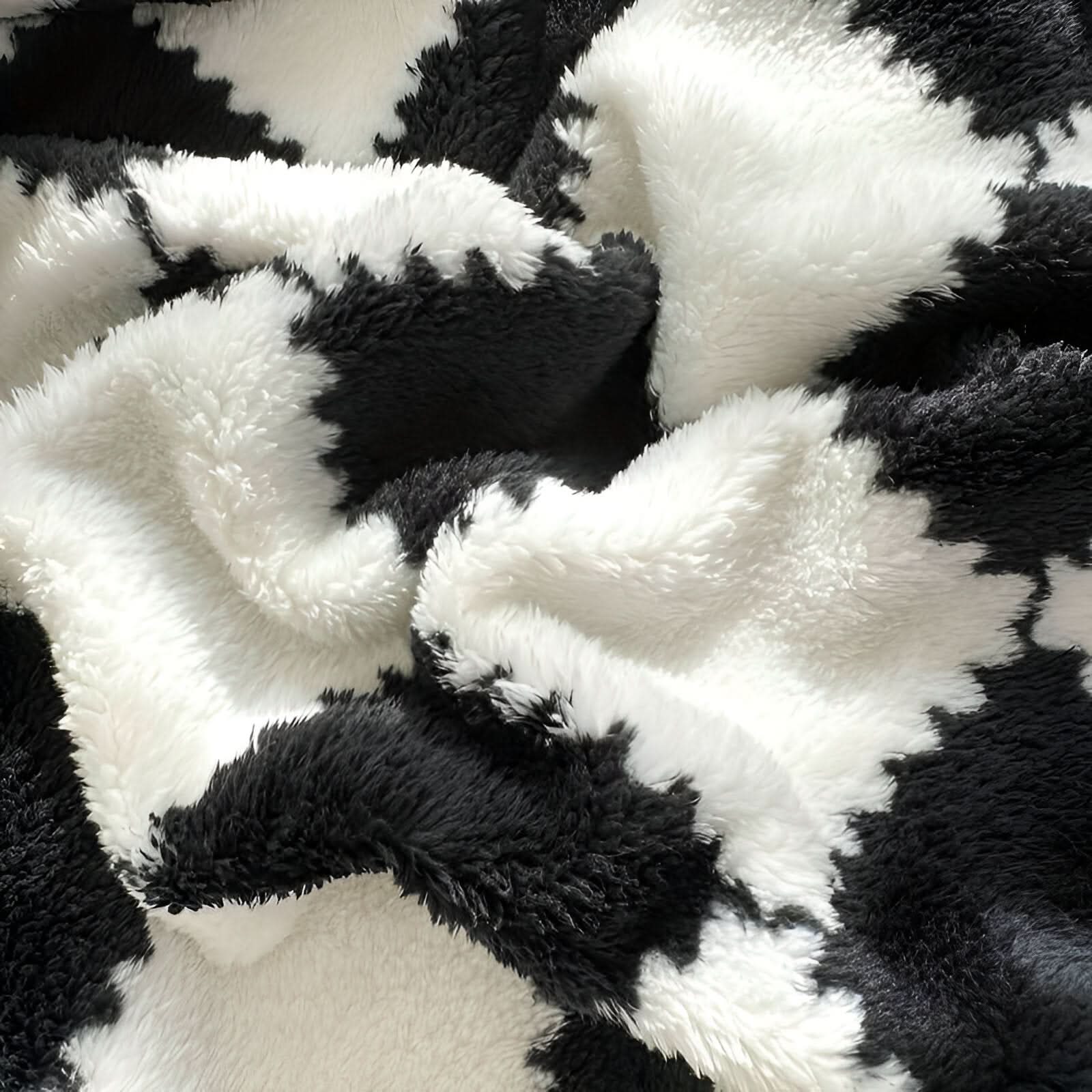 SNUGSPOT – Colorful Plaid Fleece Blanket