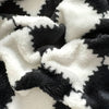 SNUGSPOT – Colorful Plaid Fleece Blanket