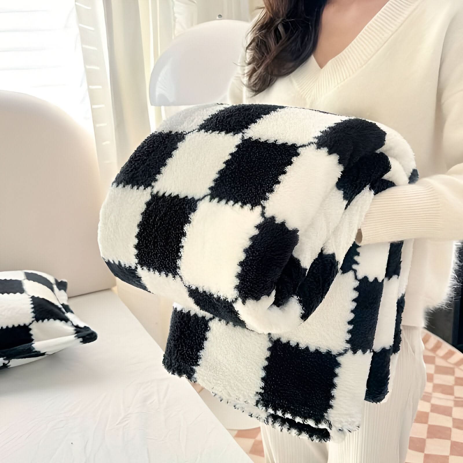 SNUGSPOT – Colorful Plaid Fleece Blanket