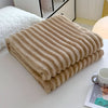 STRIPEPLUSH – Soft Striped Fleece Blanket