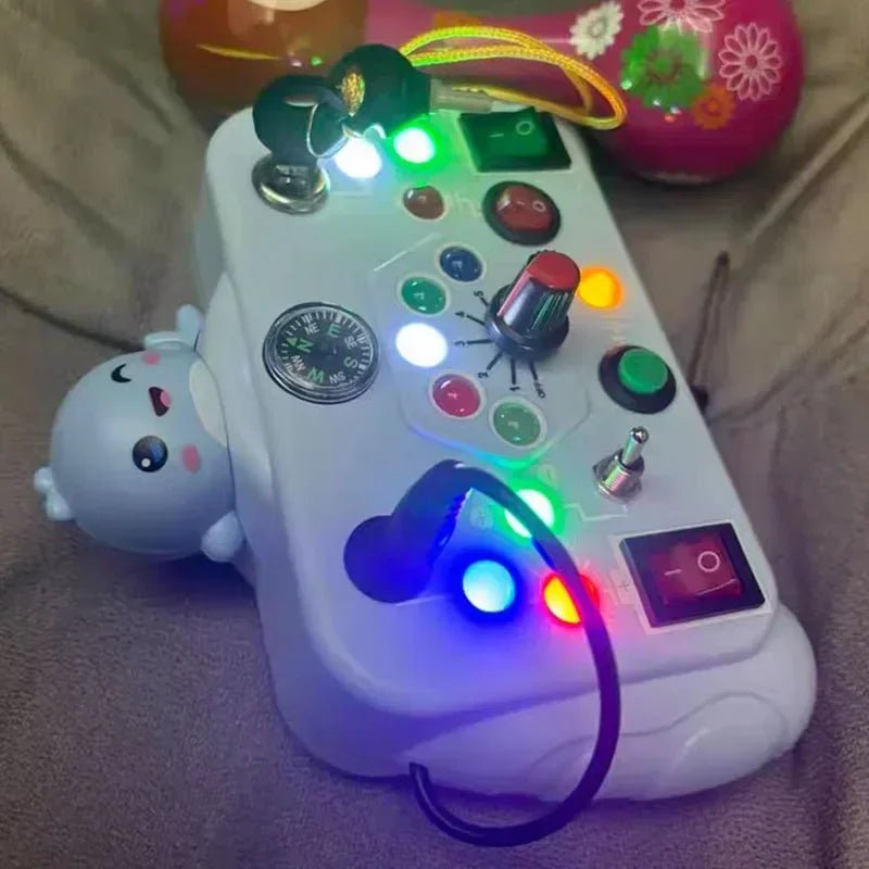 LIGHTIPLAY – Interaktives Montessori-Sinnesbrett mit LED für Kinder von 2–4 Jahren 1