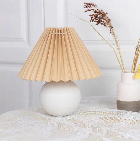 LUMIHERITAGE – Vintage-Tischlampe mit plissiertem Schirm für klassisches Ambiente 10